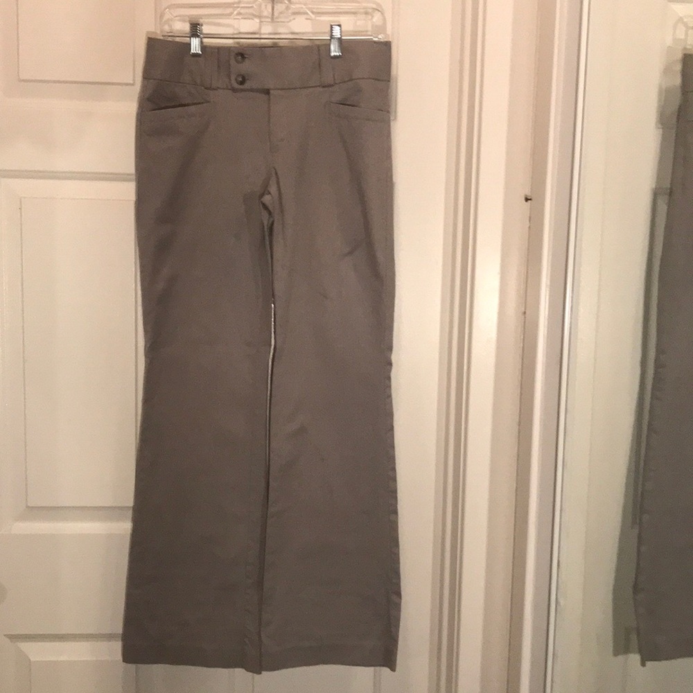Woman’s size 6 Banana Republic pants